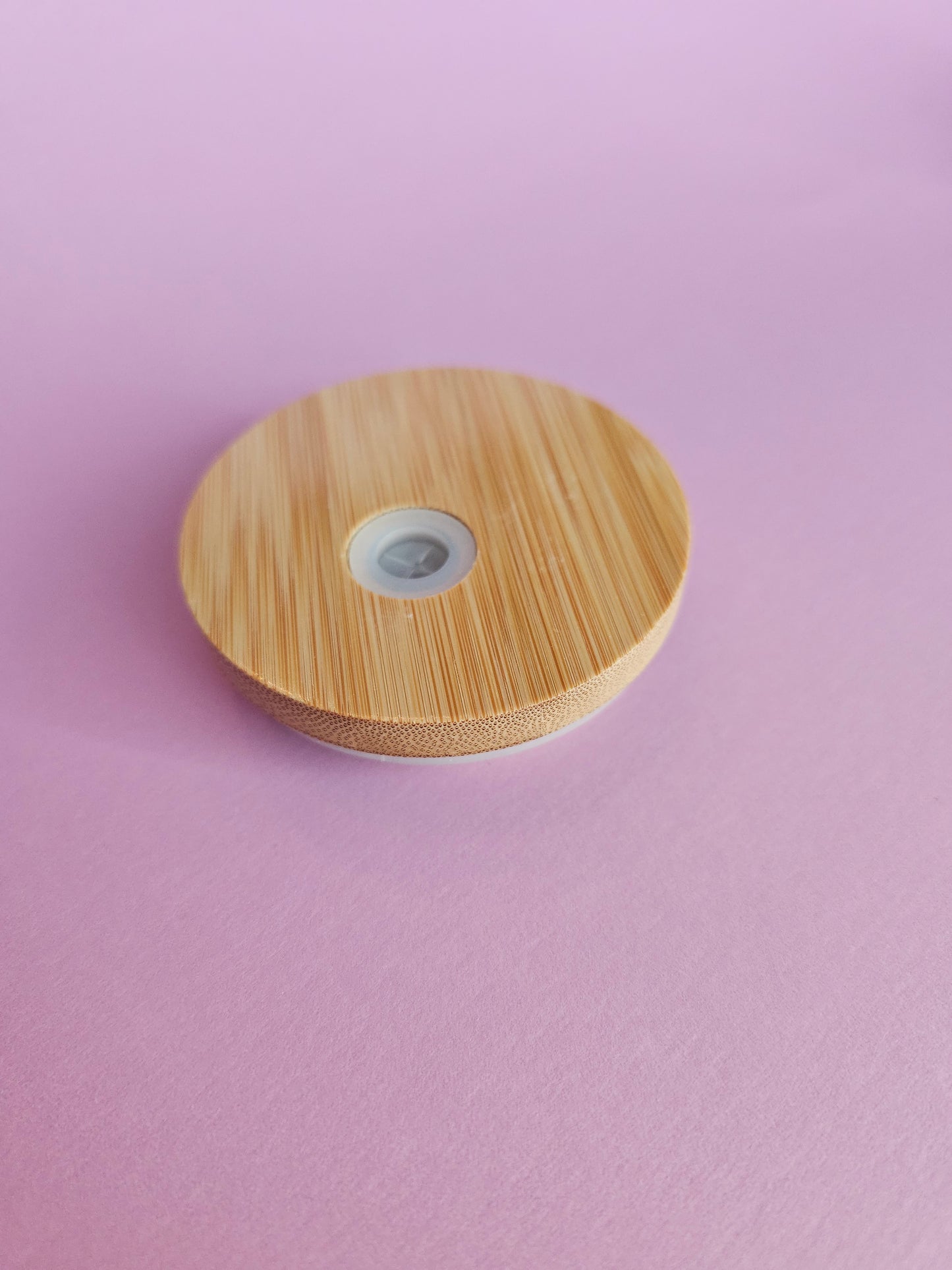 Bamboo lid